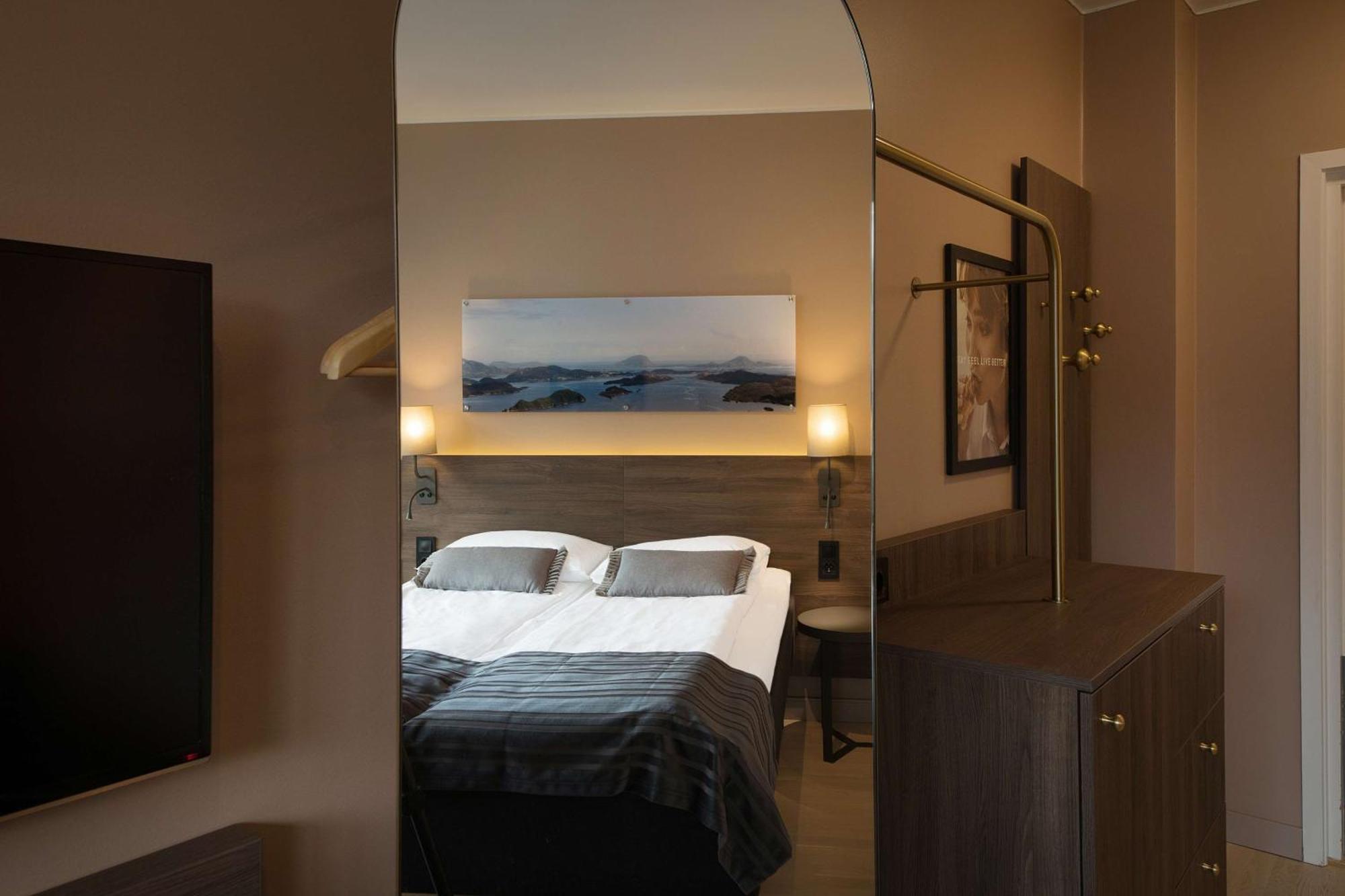 Scandic Sunnfjord Hotel & Spa Forde  Exterior photo